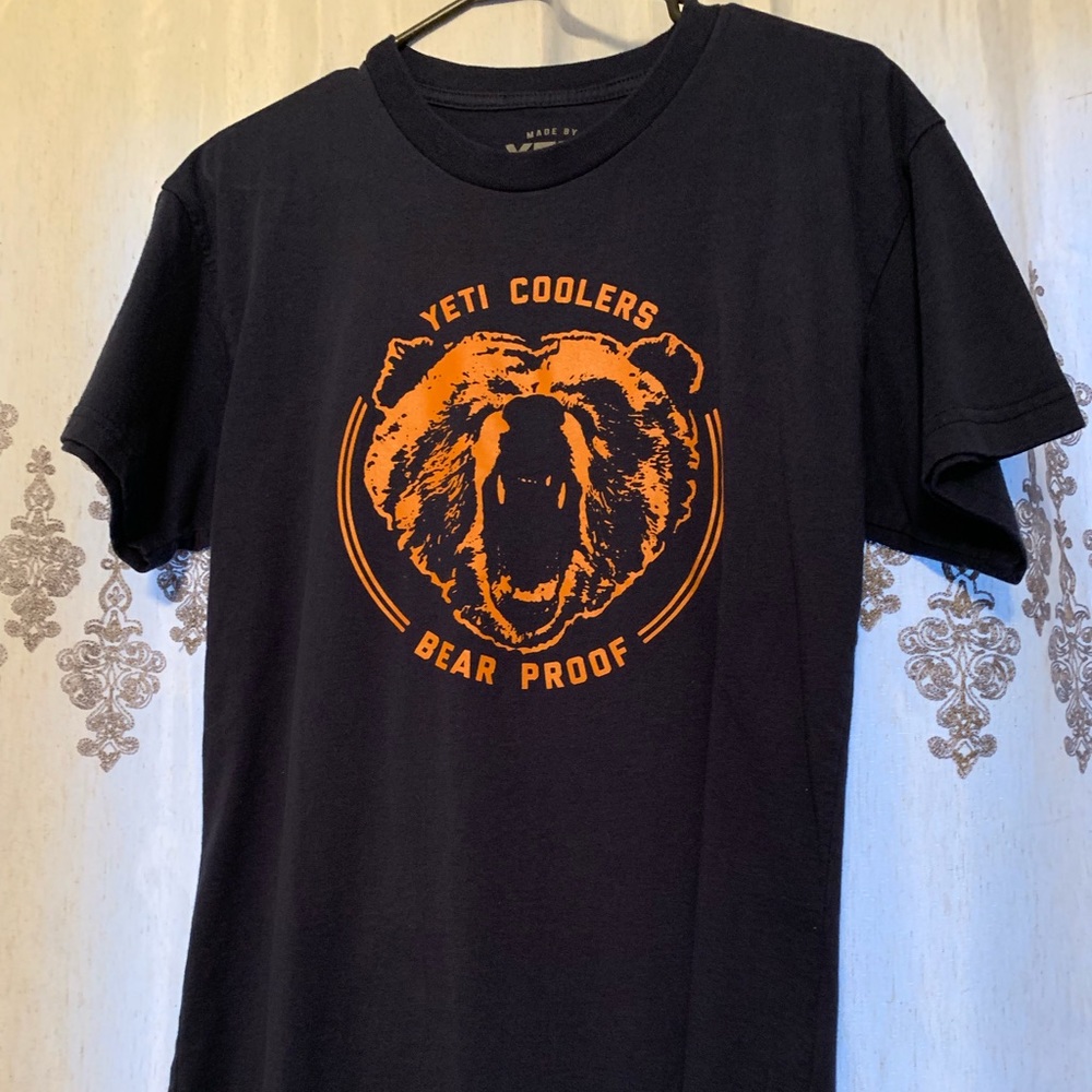 Men’s YETI Tee